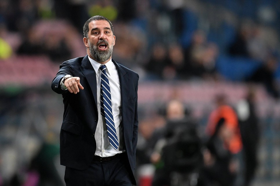 ARDA TURAN'DAN AIKLAMALAR