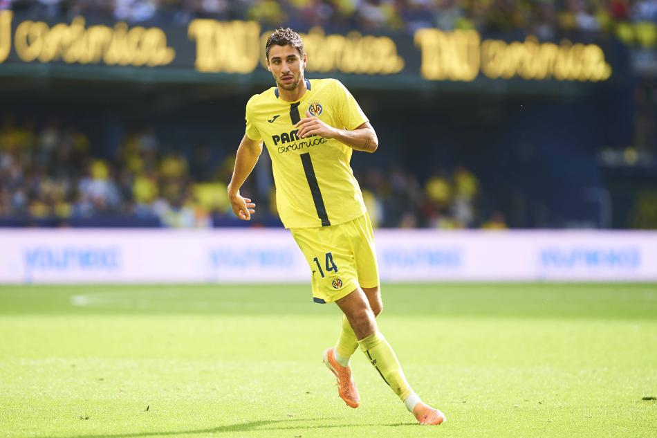 LİSTENİN BAŞINDA SANTI COMESANA VAR
Habertürk'te yer alan habere göre; Beşiktaş'ta orta alanın merkezine planlanan takviye için hedeflerin başında Villarreal forması giyen Santi Comesana geliyor.