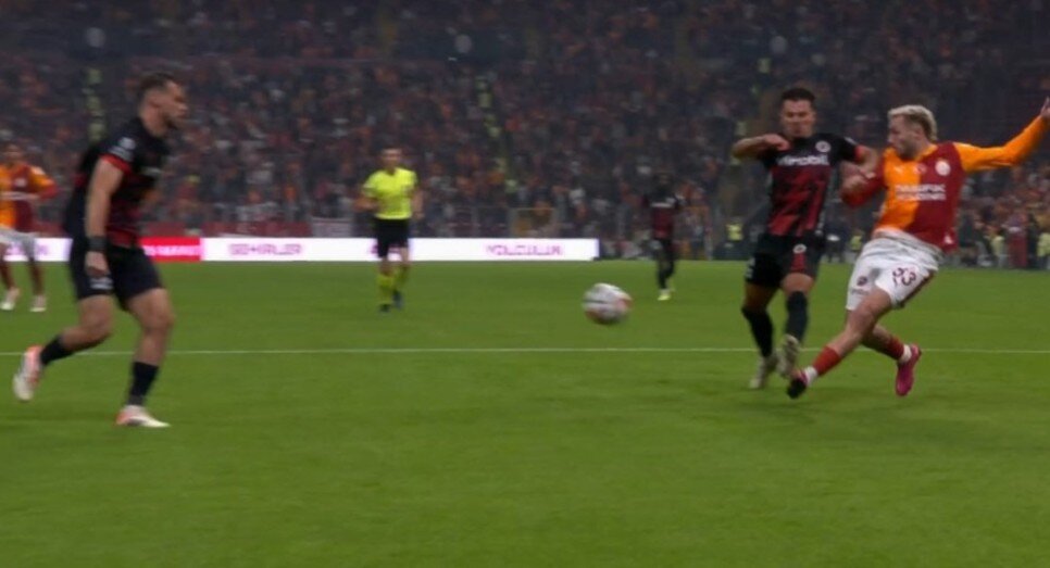 45+2 BARI� ALPER PENALTI POZ�SYONU