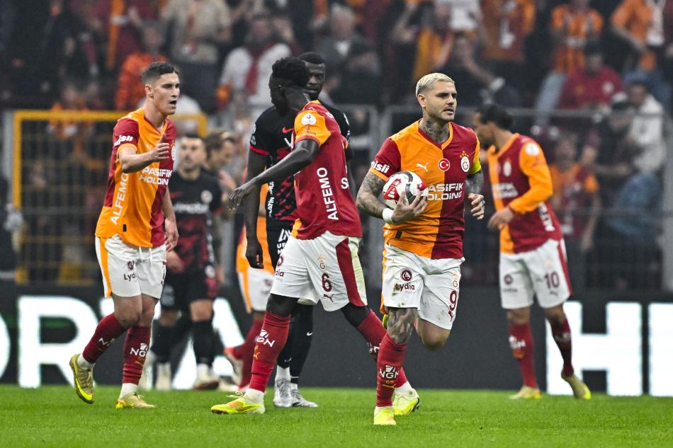 YAZARLARDAN GALATASARAY YORUMLARI