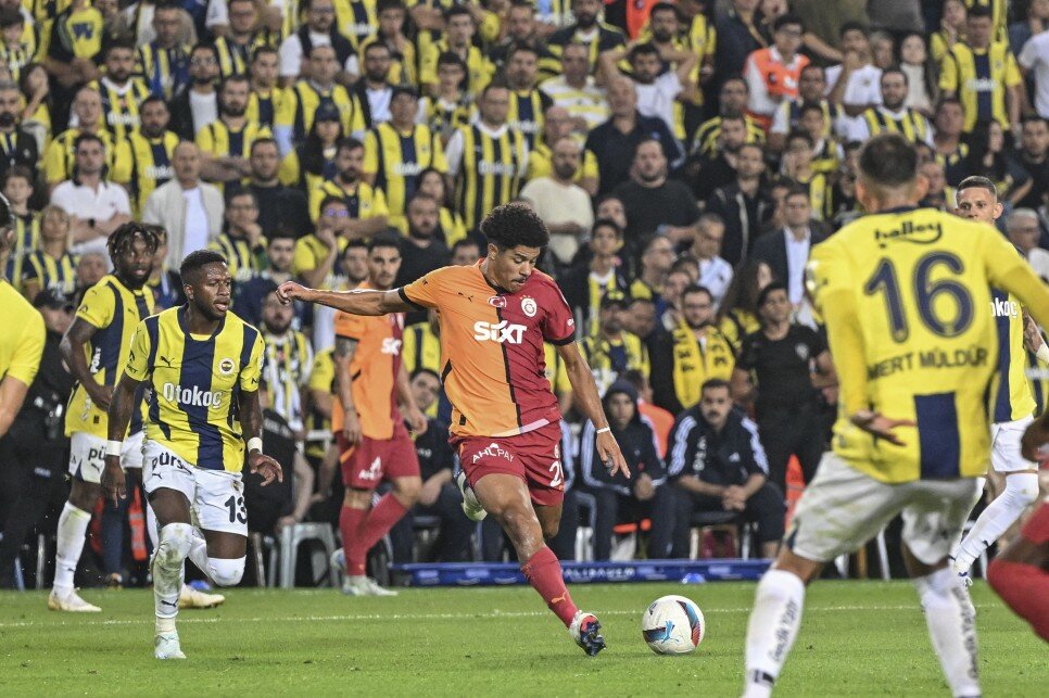 G.SARAY, KADIK�Y'DE SER� B�T�RD�