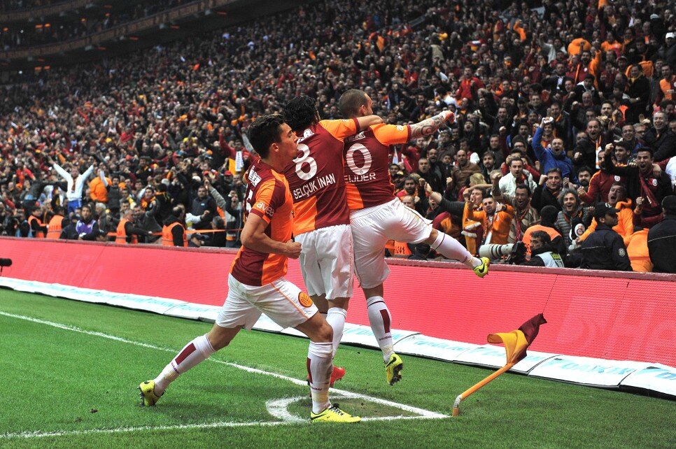 DROGBA'NIN VEDASI, SNEIJDER'�N GOL�