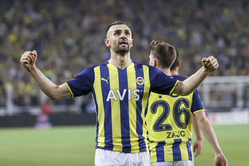 SERDAR DURSIIIIIIUUUNNNN!