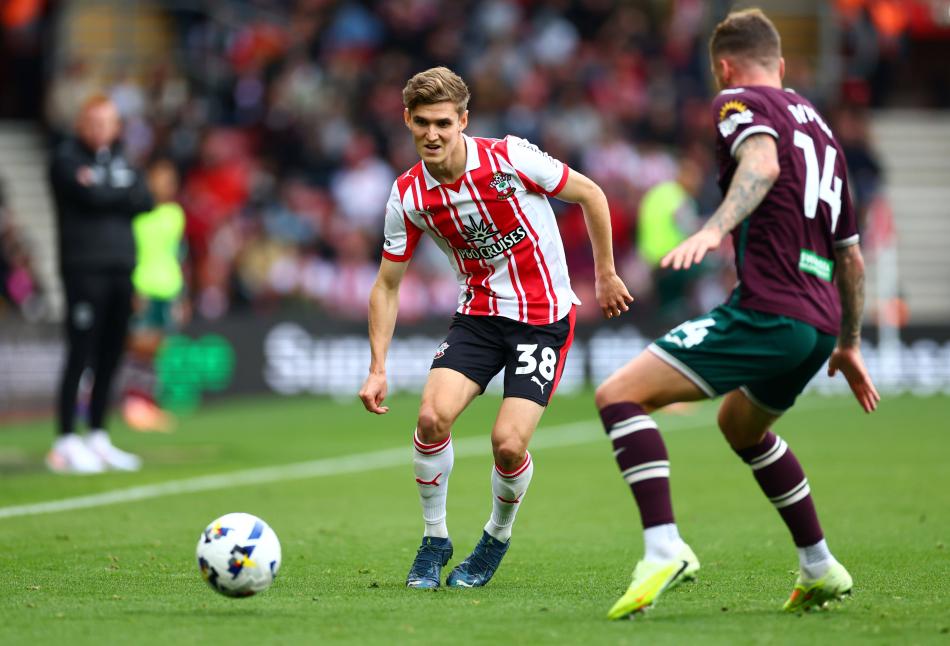 EKİM AYINDA OYNADI
Southampton'da 4 maçta süre bulabilen Jelert, İngiliz ekibinde son maçına ise Ekim ayında çıktı.