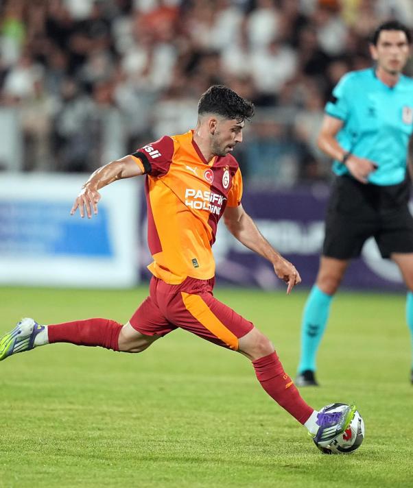 GALATASARAY'A MALİYETİ
Galatasaray, Yusuf Demir için Rapid Wien’e 6 milyon euro bonservis ödedi. 4 yıllık maaşla birlikte oyuncunun maliyeti 9.2 milyon euro oldu. Sadece bu yıl net 950 bin euro maaş alan Yusuf Demir buna karşın sarı kırmızılılarda 24 karşılaşmada sadece 2 gol, 2 asistlik performans sergiledi.