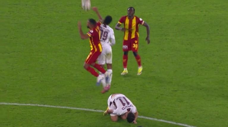 RHALDNEY'N KIRMIZI KARTI