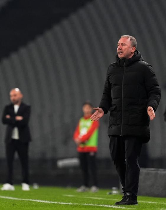 SERGEN YALIN'DAN TEPK!