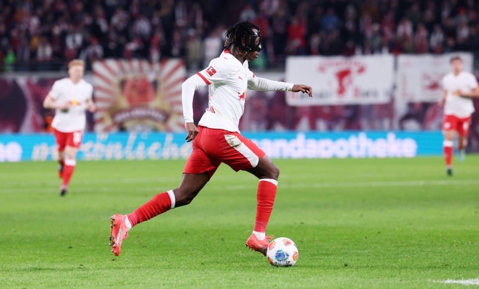 ALMANYA'DA DIOMANDE FIRTINASI