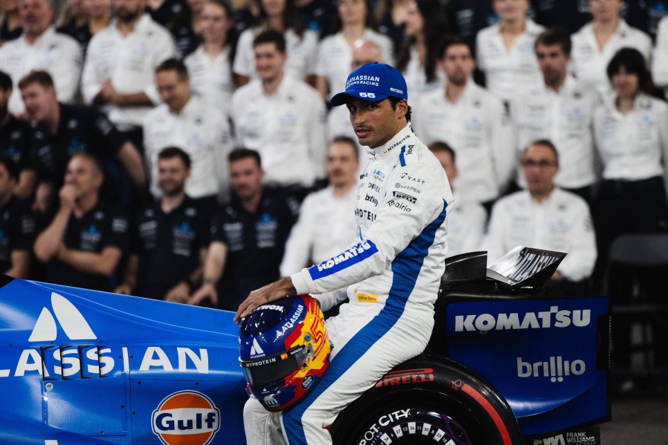 CARLOS SAINZ: 11 MLYON DOLAR