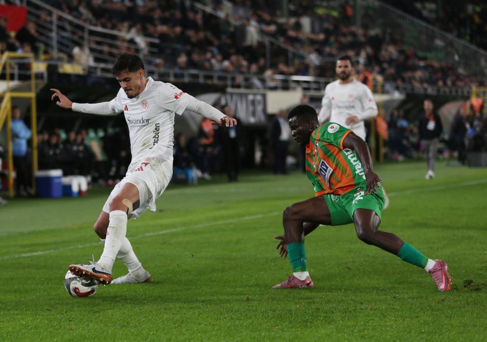 STANBUL EKPLERNE KARI ANTALYASPOR