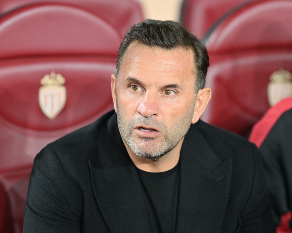 OKAN BURUK�UN FAVOR� RAK�B�