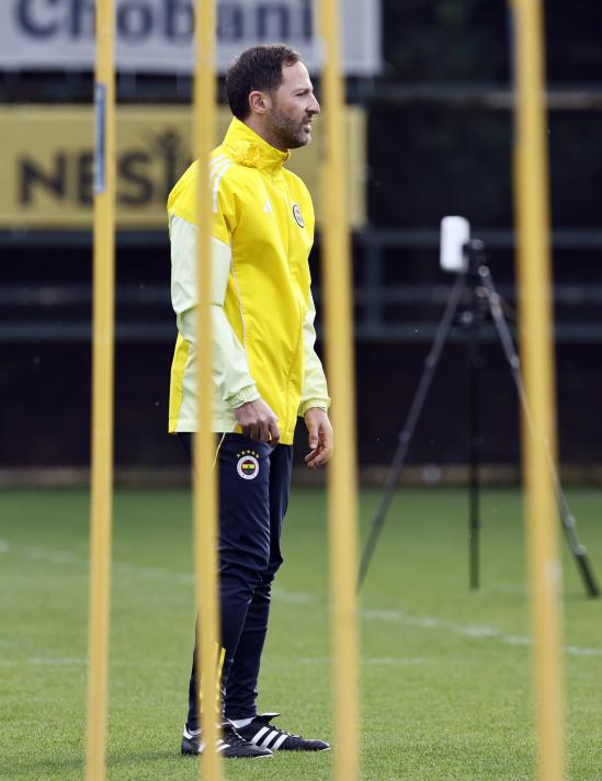 MAÇ HAZIRLIKLARI BAŞLADI
Sarı-lacivertli ekip 5 Aralık Pazartesi günü saat 20.00’de Konyaspor ile Chobani Stadyumu Fenerbahçe Şükrü Saracoğlu Spor Kompleksi'nde oynayacağı Trendyol Süper Lig 16. hafta maçının hazırlıklarına başladı.