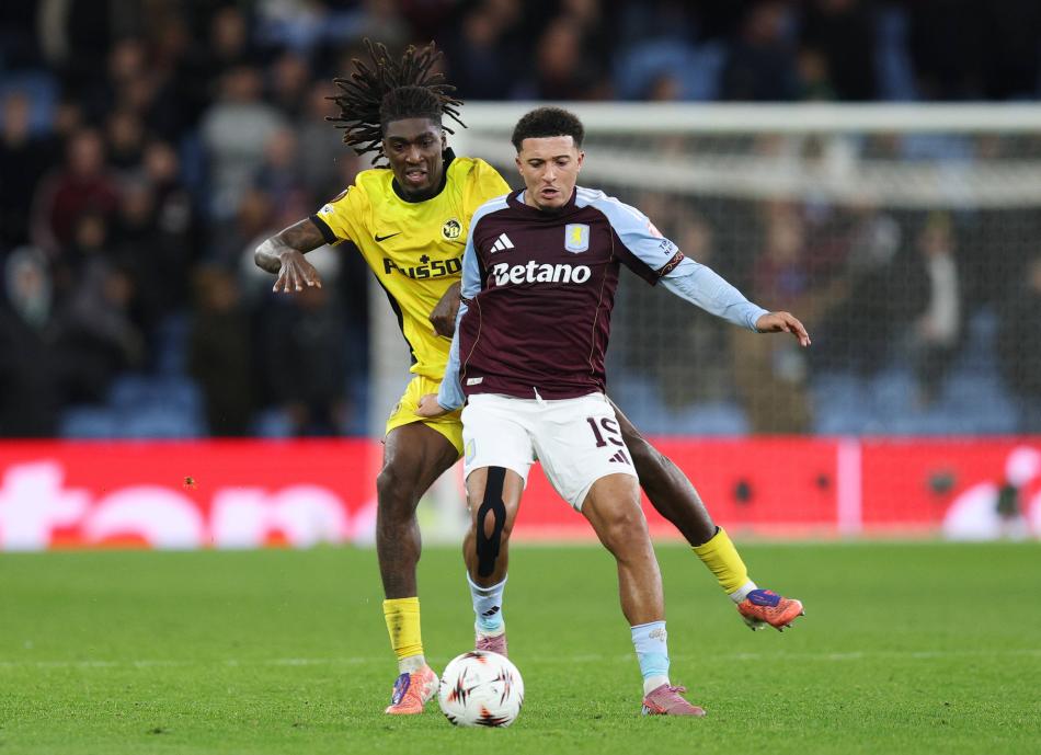 SADECE 529 DAKİKA
Sezon başında Aston Villa'ya kiralanan Jadon Sancho, burada da istediği ortamı bulamadı. Avrupa Ligi, Premier Lig ve EFL Cup'ta toplamda 13 maça çıkan Sancho, 529 dakika sahada kalabildi. İngiliz yıldız, skor katkısı ise sağlayamadı.