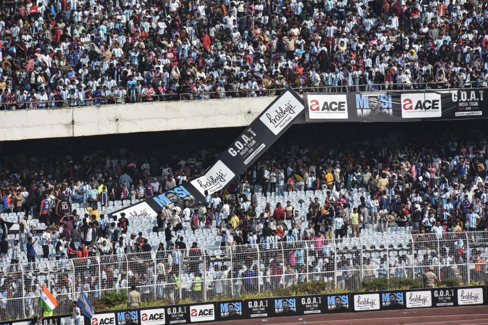 STADYUMA VE SAHAYA ZARAR VERDLER