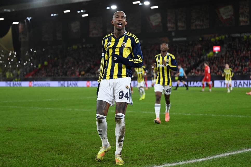 ANDERSON TALISCA PATLAMA YAPTI