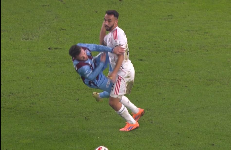 DK 45+2: MUSTAFA - G�KHAN POZ�SYONU