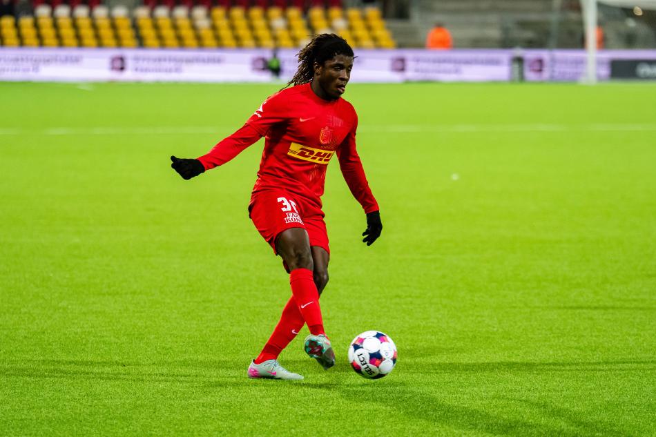 L�STEDEK� D��ER �S�M