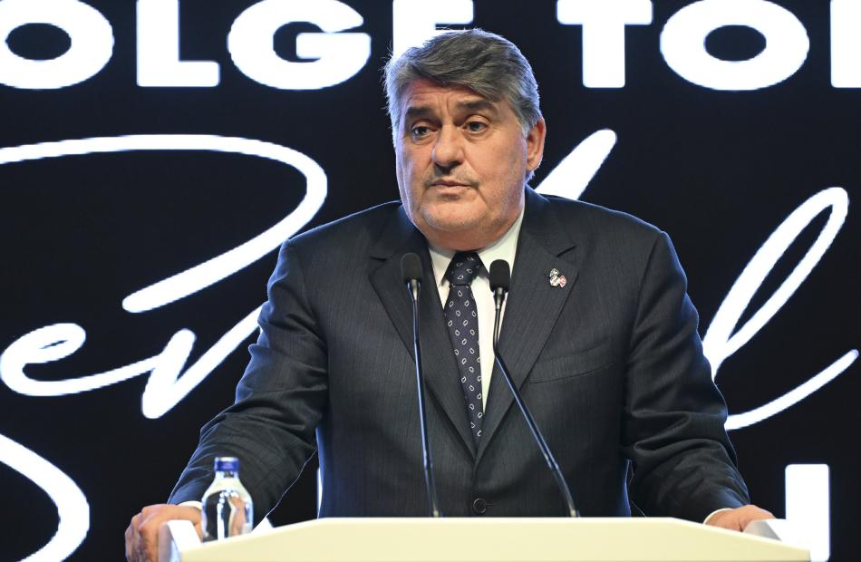 SERDAL ADALI'DAN A�IKLAMALAR