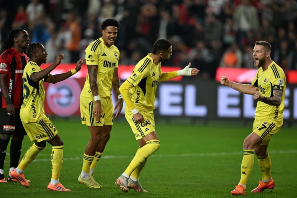 FENERBAH�E �LE S�ZLE�MES�