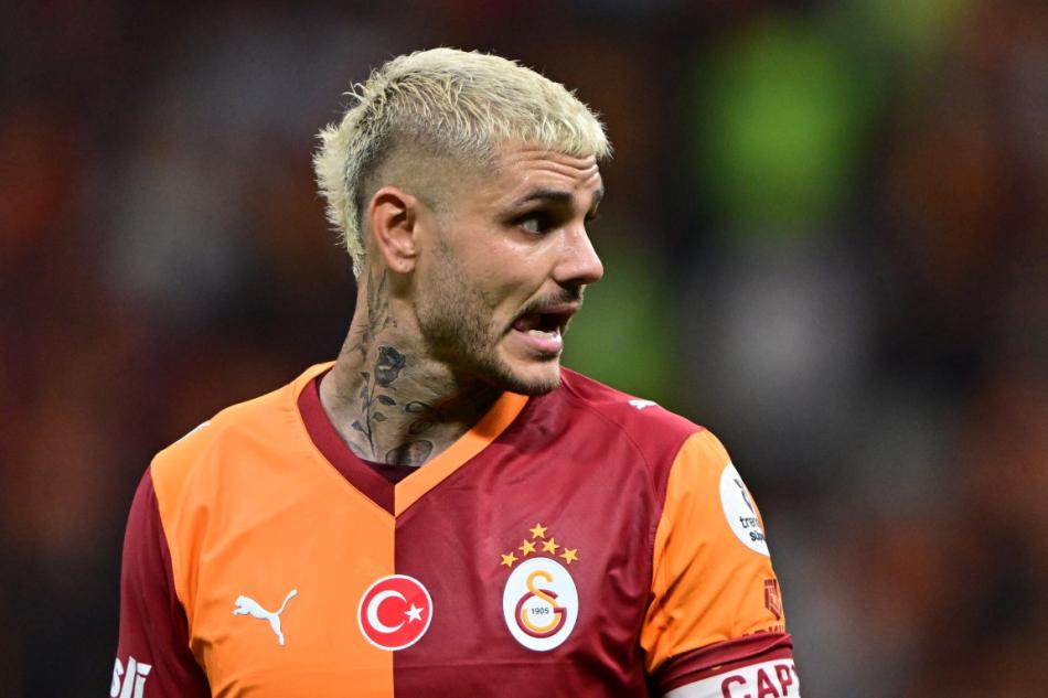 GALATASARAY TAR�H�NE GE�EB�L�R