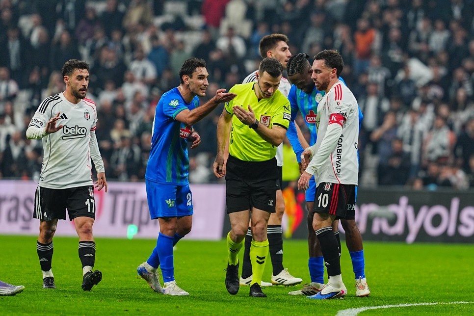 BEIN TRIO'DAN DE�ERLEND�RMELER