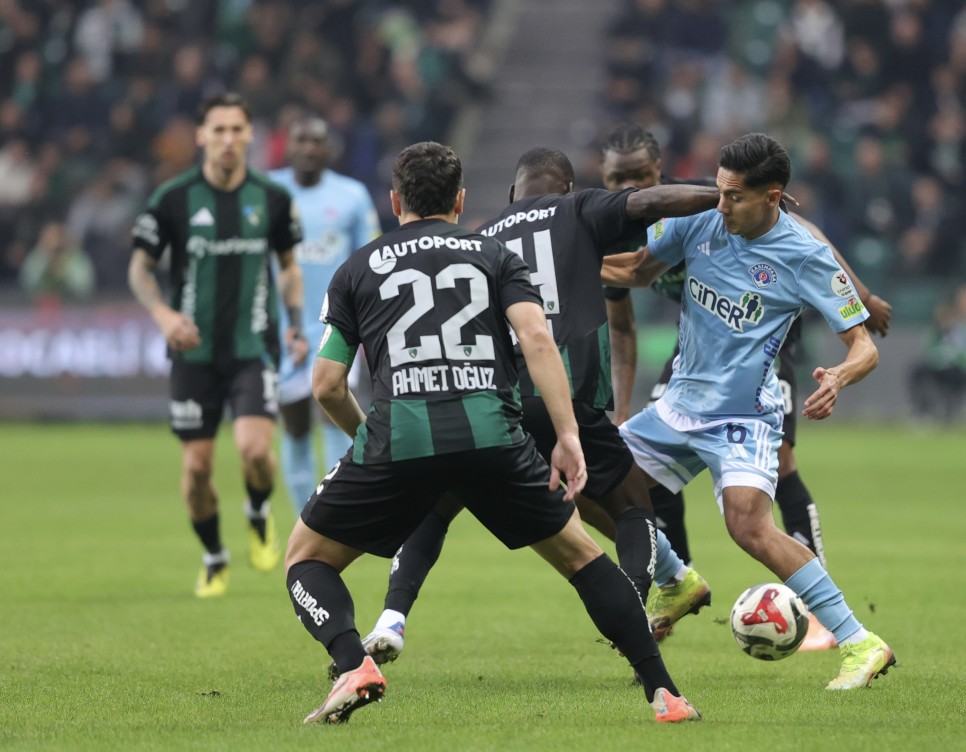 BUNU BA�ARAN �LK TAKIM OLAB�L�R