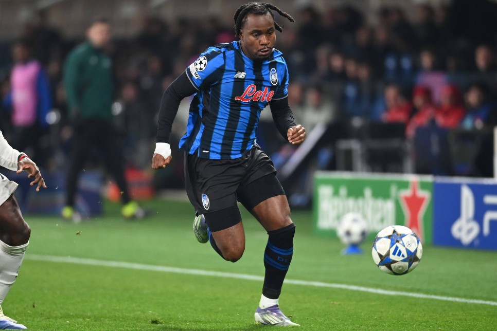 FENERBAH�E'DEN YEN� HAMLE