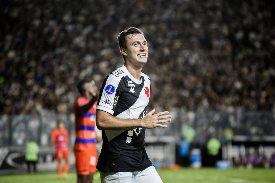 SERGEN YAL�IN ���NDEN B�R�N� �ST�YOR