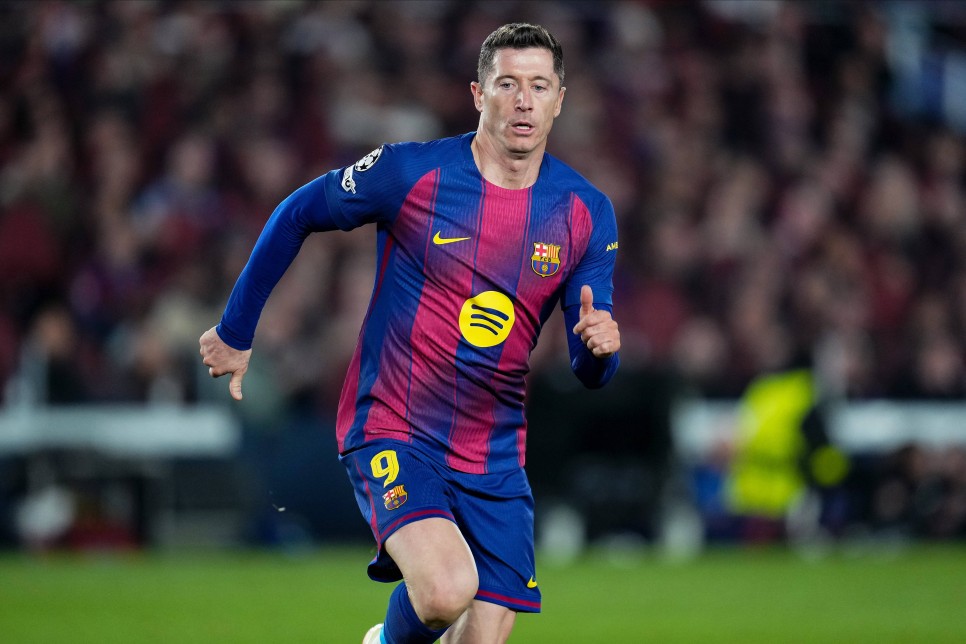 LEWANDOWSKI, FORMUNU ANLATTI