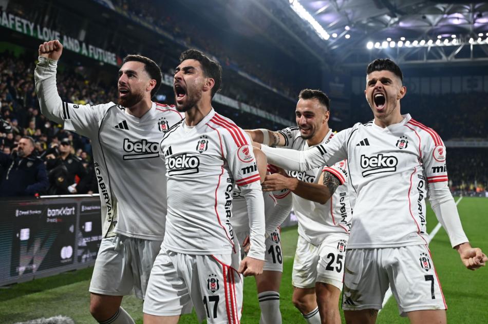 S�NAN VARDAR YORUMLADI