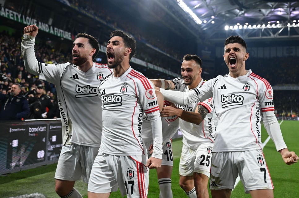 S�NAN VARDAR YORUMLADI