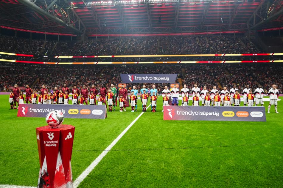 T�RK FUTBOLUNDA 2025