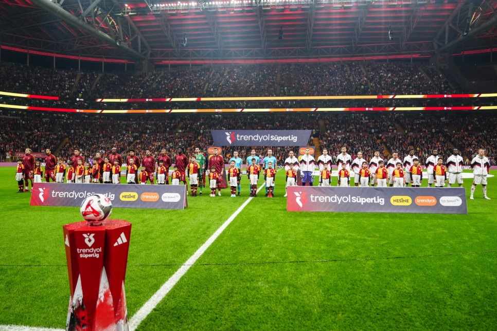 T�RK FUTBOLUNDA 2025