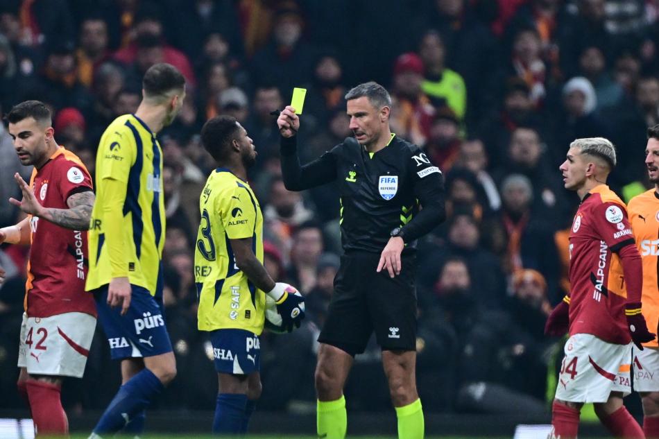 DERB�DE YABANCI HAKEM