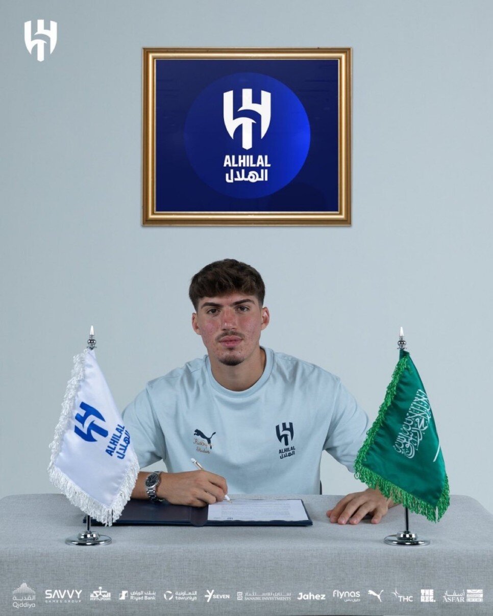 FENERBAH�E'DE AYRILIK