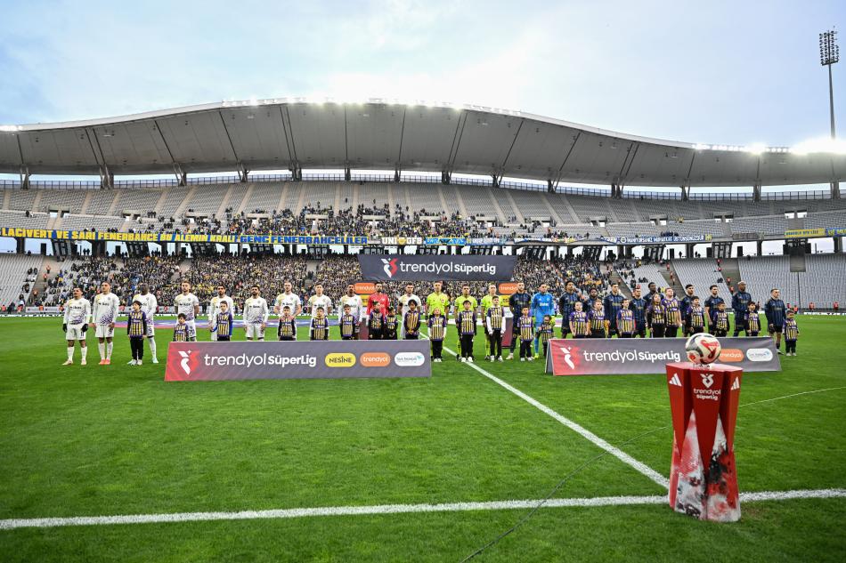 �LK YARININ KALEC�S�