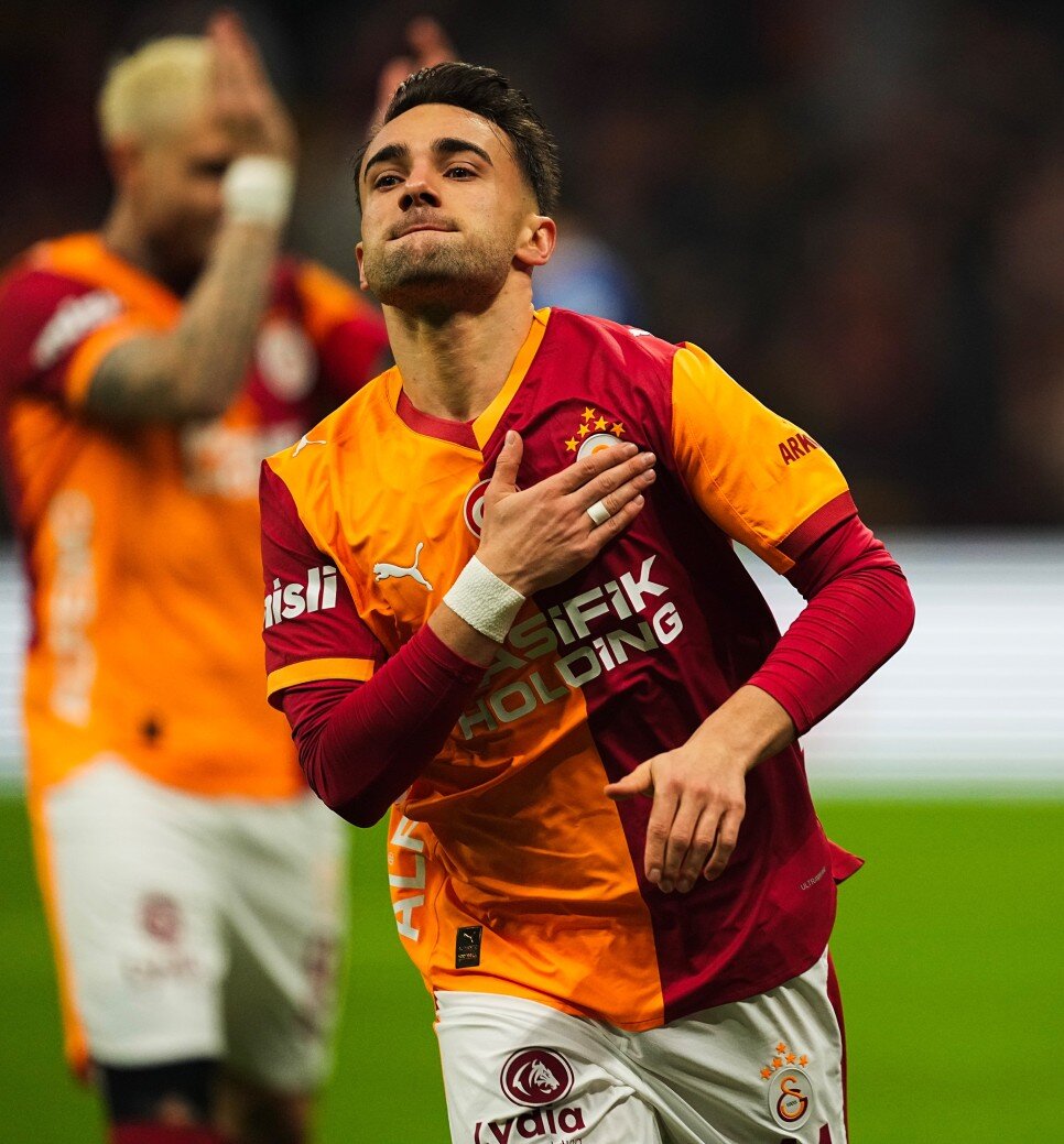 GALATASARAY'DA MUTLU