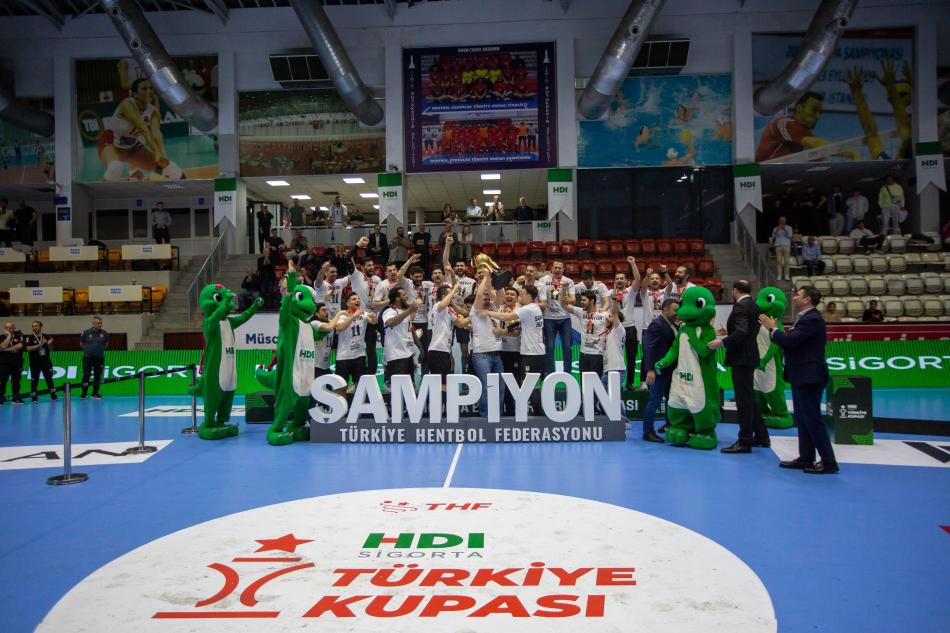 HENTBOLDA T�RK�YE KUPASI �AMP�YONU