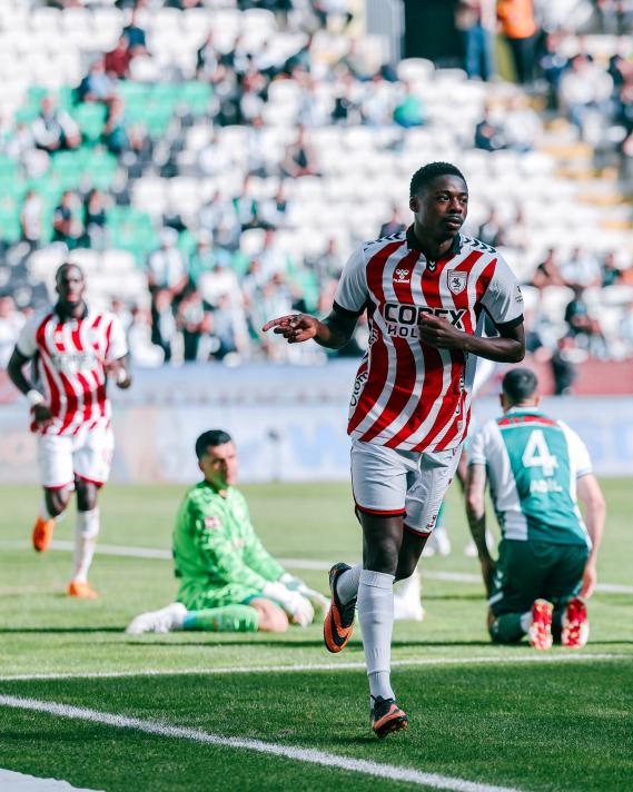 GEL��MEYE A�IK OLMASI