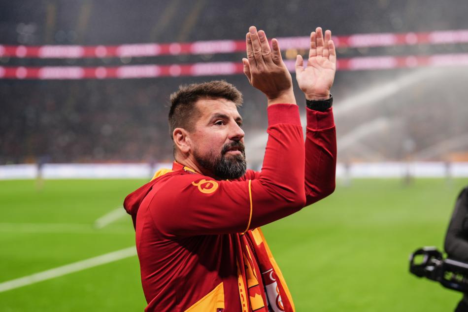 B�RL�KTE OYNADI�I EN �Y� OYUNCUYU A�IKLADI