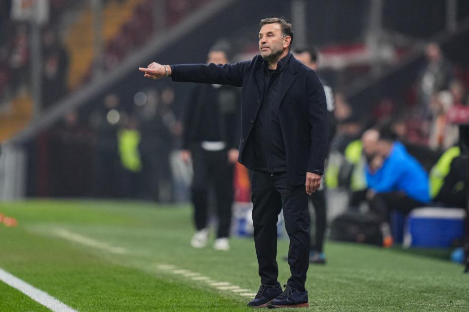 OKAN BURUK �OK BE�EN�YOR