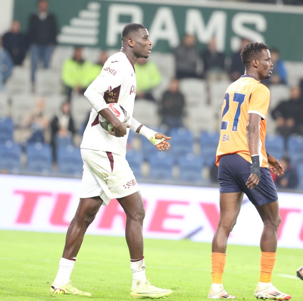 �CL F�NAL�NDE GOL ATMAK �STERD�M�