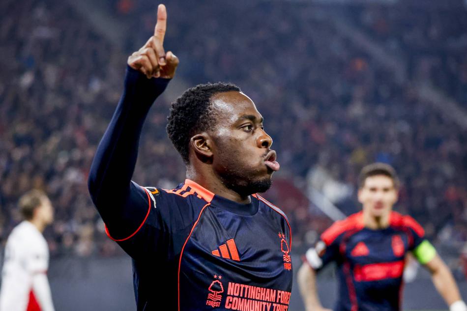 30 MİLYON EUROYA TRANSFER OLDU
23 yaşındaki Fransız golcü, sezon başında Rennes'den 30 milyon euroya transfer oldu.
Rennes'de gösterdiği performansla dikkat çeken Arnaud Kalimuendo, Ağustos ayında Nottingham Forest'a imza attı. İngiliz kulüp, oyuncu için 30 milyon euro bonservis bedeli ödedi.