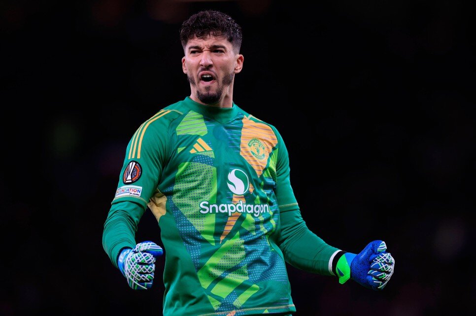 ALTAY BAYINDIR / MANCHESTER UNITED