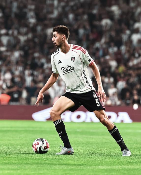 DEM�R EGE TIKNAZ / BE��KTA�