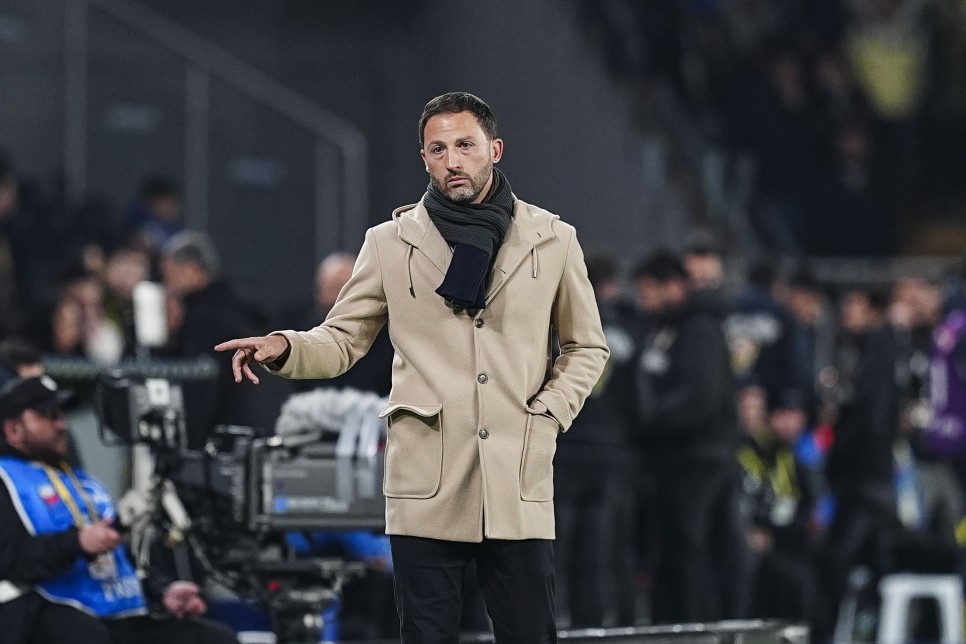 FENERBAH�E HAREKETE GE�T�