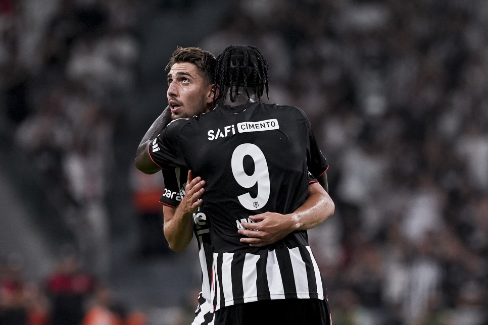 FENERBAH�E'DEN TAKAS TEKL�F�