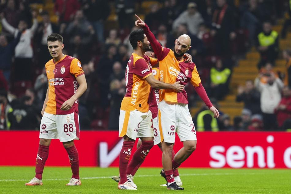GALATASARAY'DAN A�IKLAMA