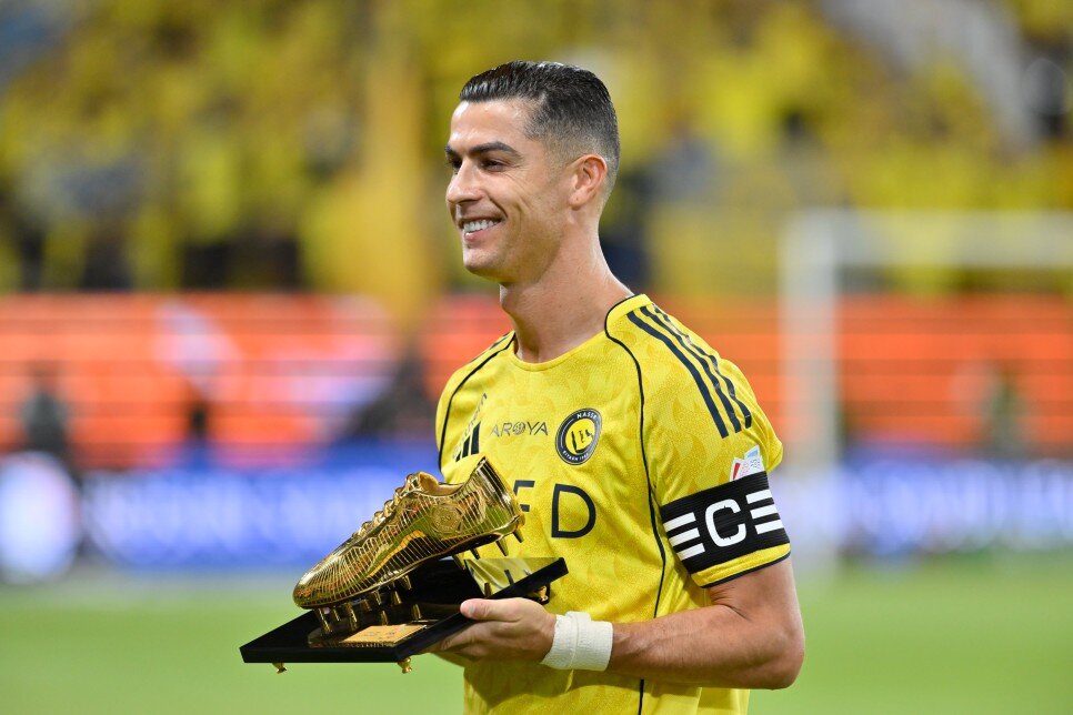 CRISTIANO RONALDO
