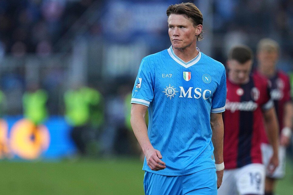 SCOTT MCTOMINAY